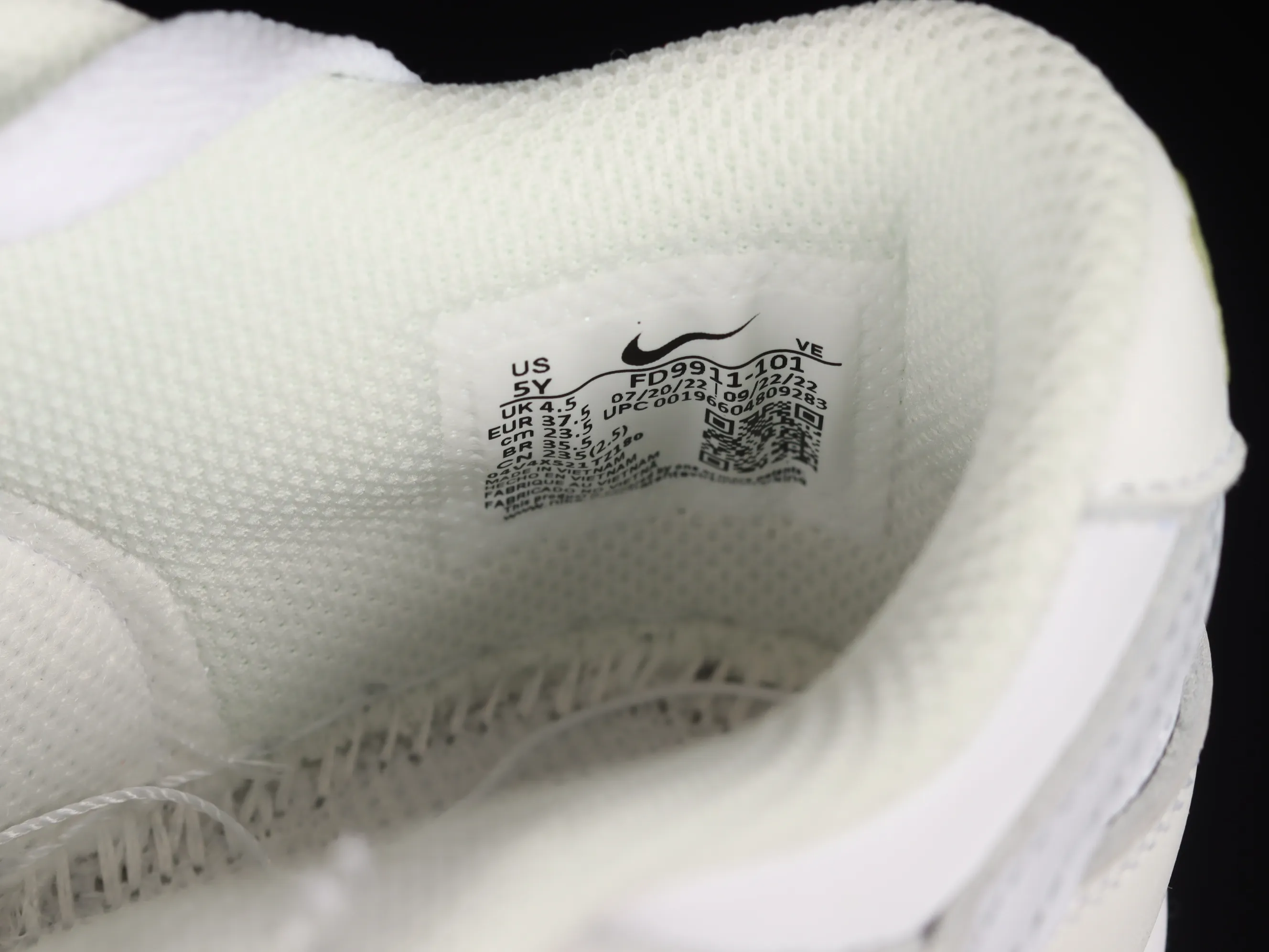 All categories Nk SB Dunk series Nk SB Dunk Low low-top sneakers Nk SB Dunk Low white green SB low-top sports and leisure sneakers FD9911-101